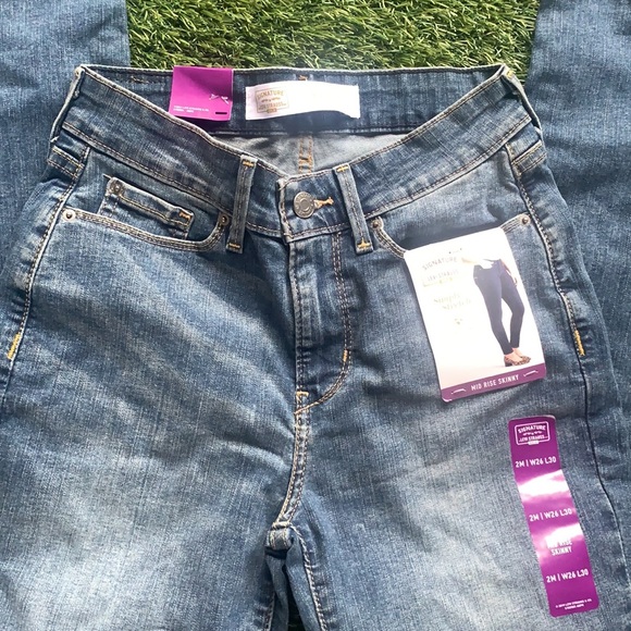 Signature by Levi Strauss & Co. Gold Label Women's Modern Skinny Jeans - Picture 8 of 15